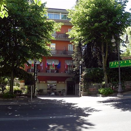 Hotel Villa Robinia Дженцано-ді-Рома Екстер'єр фото