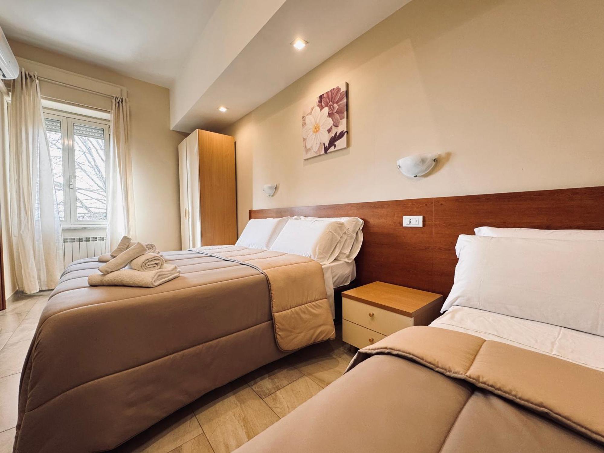 Hotel Villa Robinia Дженцано-ді-Рома Екстер'єр фото