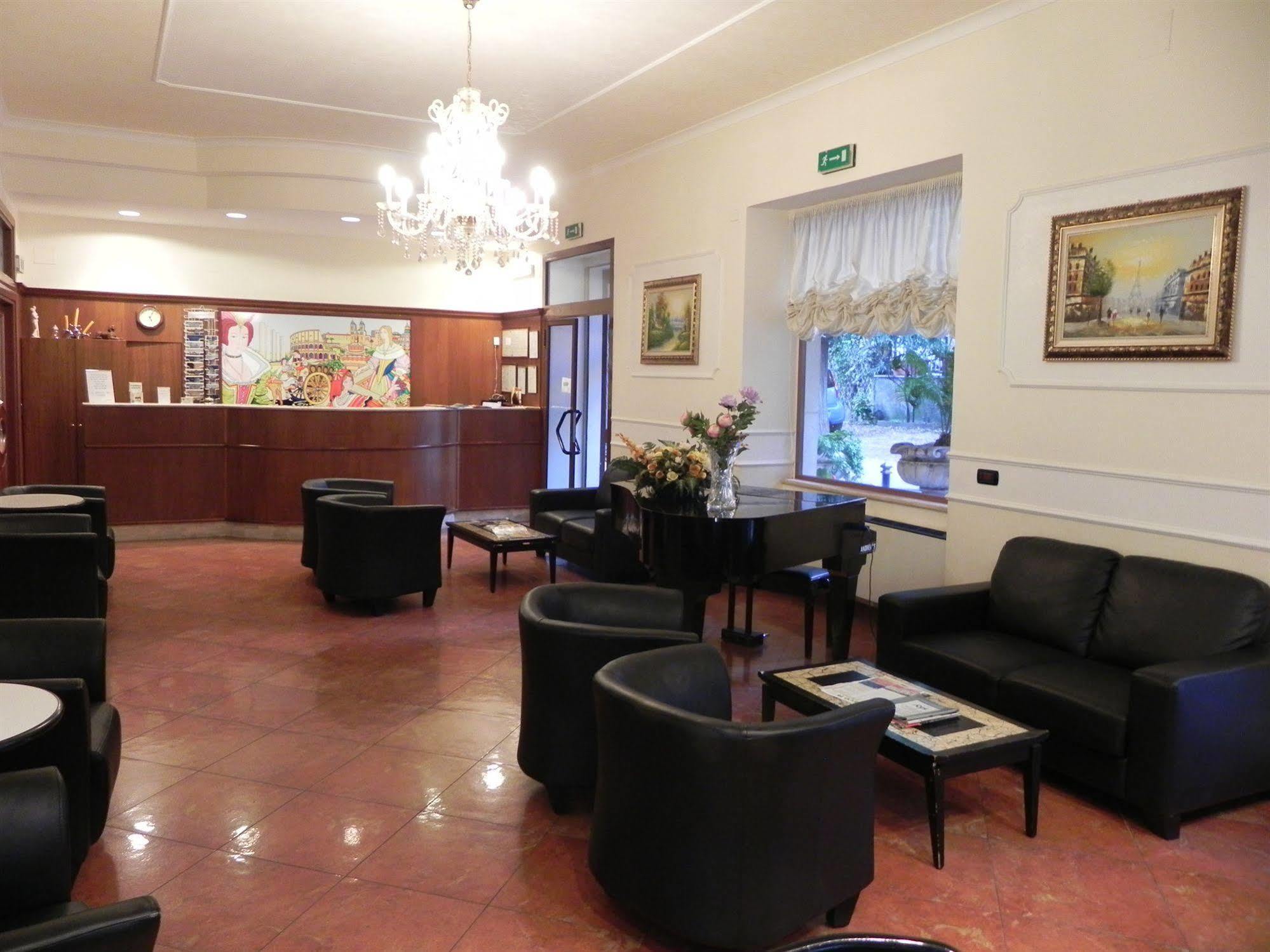 Hotel Villa Robinia Дженцано-ді-Рома Екстер'єр фото